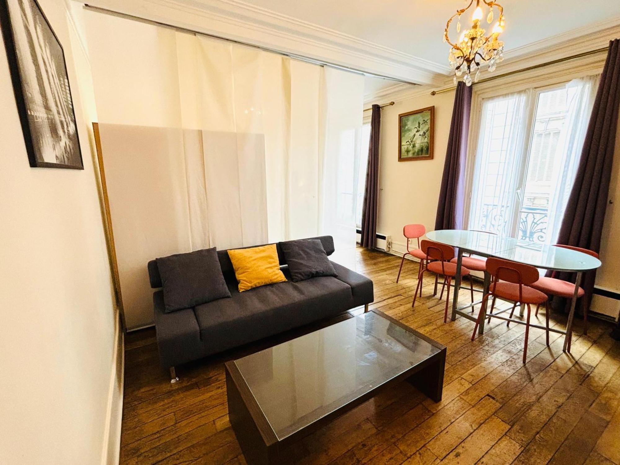 Apartment Tour Eiffel Chapu Paris