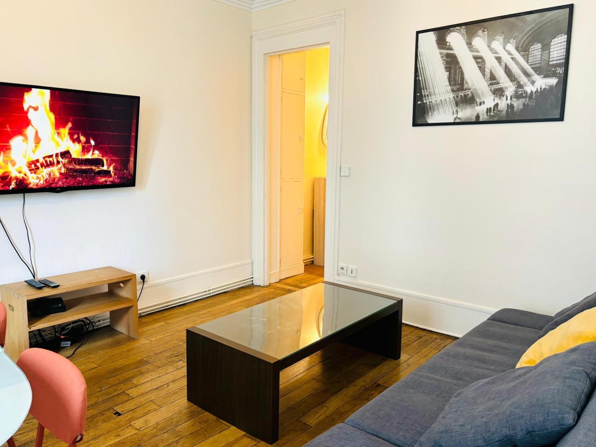 Apartment Tour Eiffel Chapu *